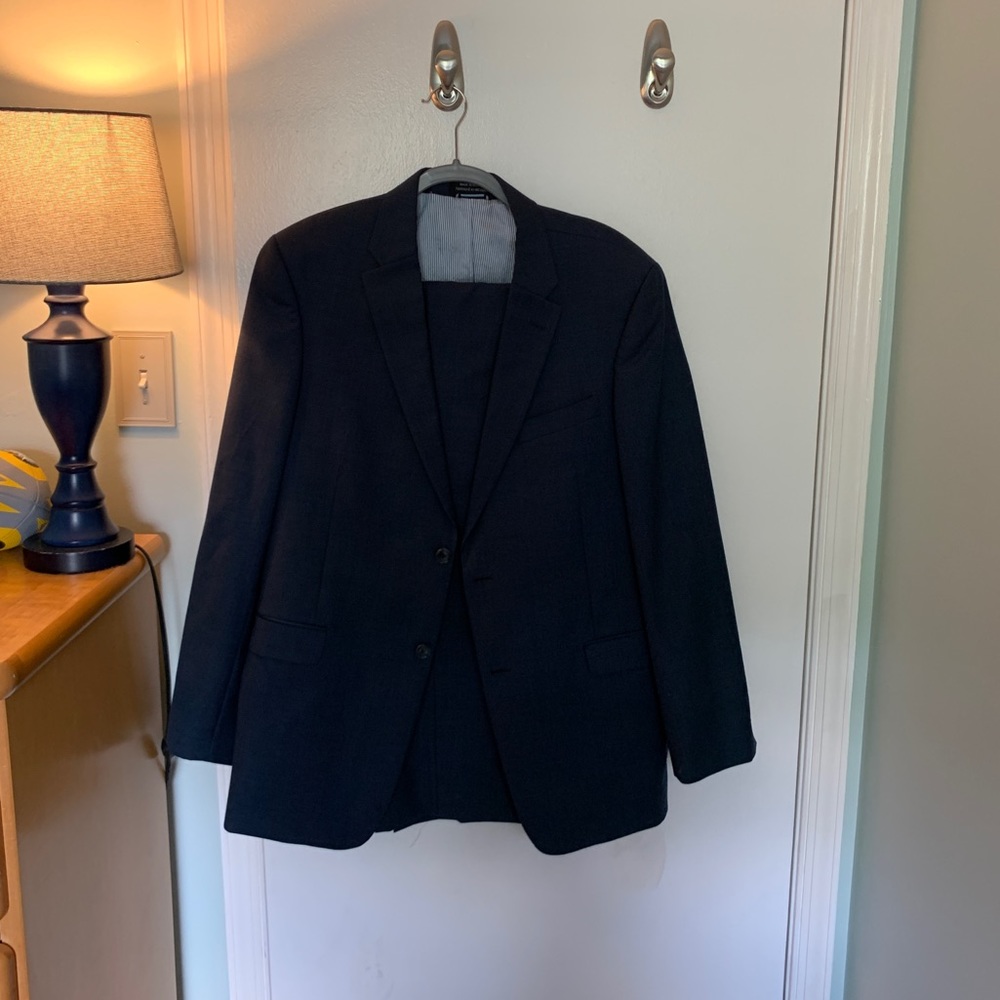 Tommy Hilfiger Suit